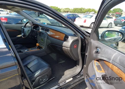 2006 Jaguar S-Type 3.0L V6 from USA, damaged, VIN SAJWA01A56FN72350